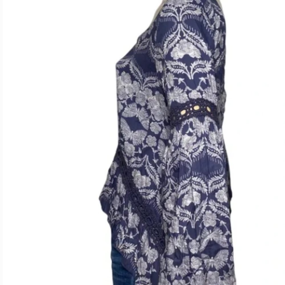 Patrons of Peace Open Back Bohemian Top in Botanical Delft Floral - Picture 3 of 3